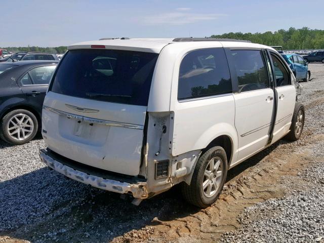 2C4RC1BG5DR577844 - 2013 CHRYSLER TOWN & COU WHITE photo 4