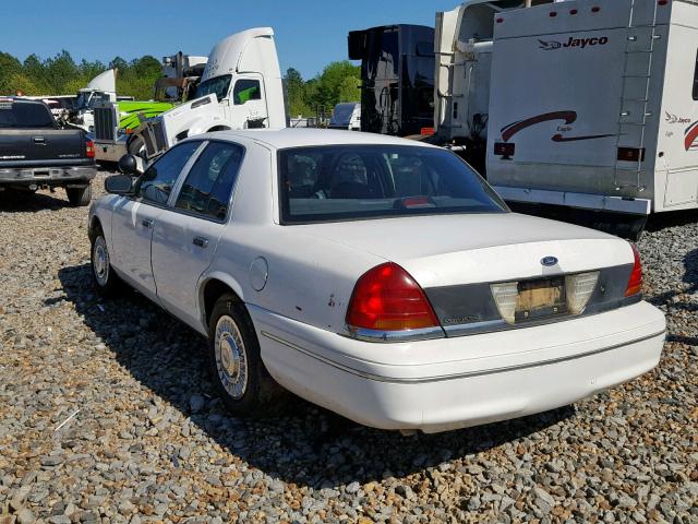 2FAFP71W9WX154305 - 1998 FORD CROWN VICT TAN photo 3