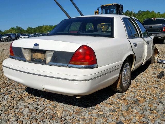 2FAFP71W9WX154305 - 1998 FORD CROWN VICT TAN photo 4