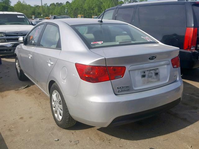 KNAFU4A23D5718167 - 2013 KIA FORTE EX SILVER photo 3