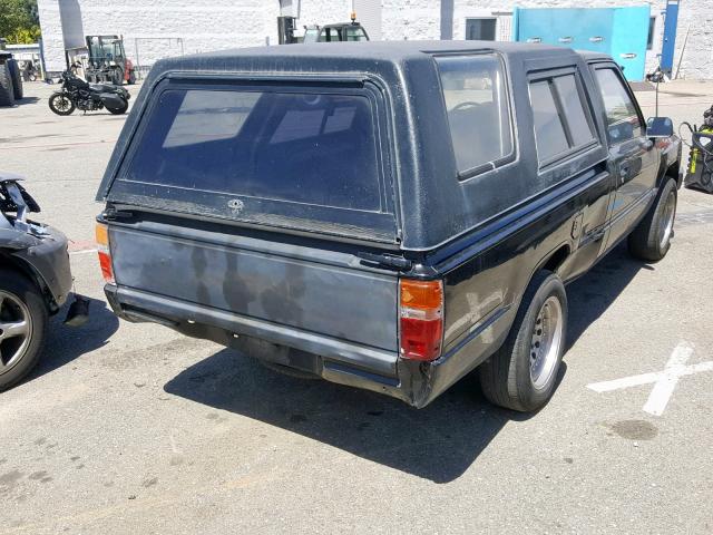 JT4RN50R5J5137458 - 1988 TOYOTA PICKUP 1/2 BLACK photo 4