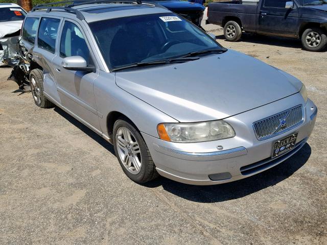 YV1SW592072669905 - 2007 VOLVO V70 2.5T SILVER photo 1