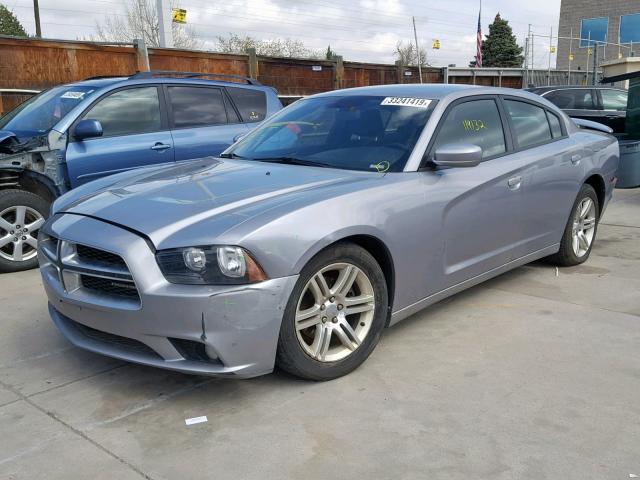 2B3CL3CG2BH521123 - 2011 DODGE CHARGER SILVER photo 2