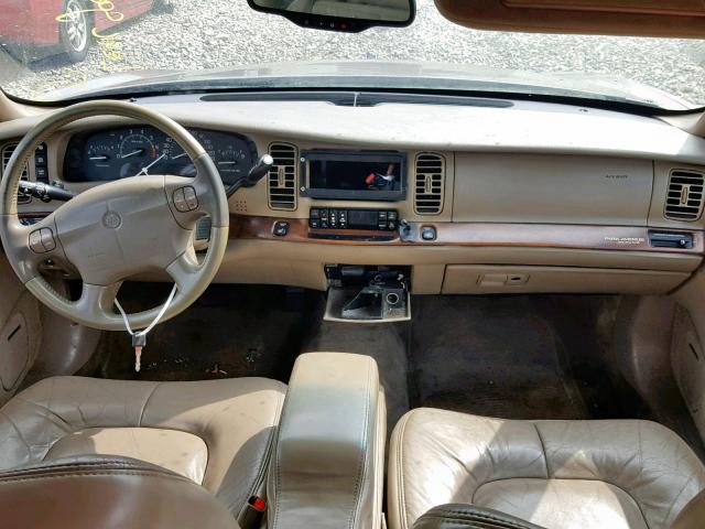 1G4CW54K914298025 - 2001 BUICK PARK AVENU CREAM photo 9