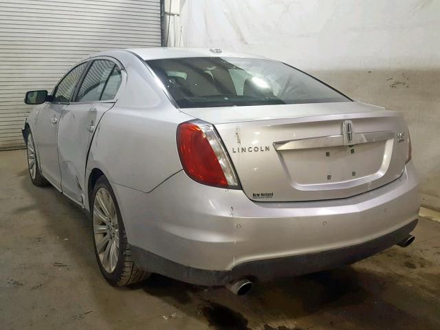 1LNHL9FT7AG611423 - 2010 LINCOLN MKS SILVER photo 3