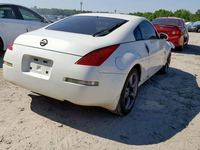 JN1BZ34D18M704941 - 2008 NISSAN 350Z COUPE WHITE photo 4