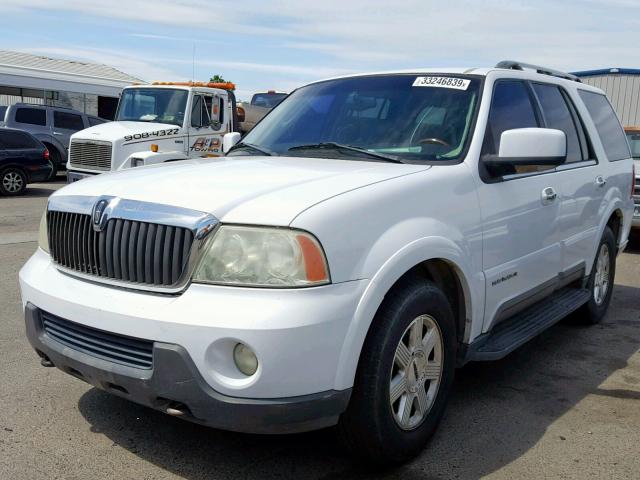 5LMFU27RX3LJ09138 - 2003 LINCOLN NAVIGATOR WHITE photo 2