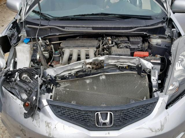 JHMGE8H31DC079808 - 2013 HONDA FIT SILVER photo 7