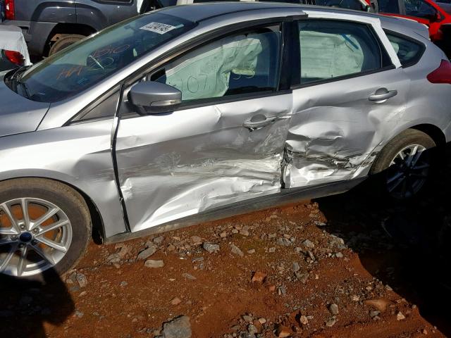 1FADP3K23GL364800 - 2016 FORD FOCUS SE SILVER photo 9