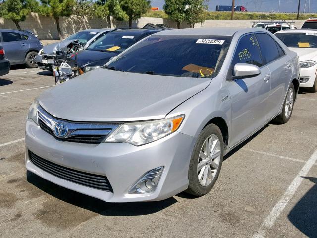 4T1BD1FK1CU030371 - 2012 TOYOTA CAMRY HYBR SILVER photo 2