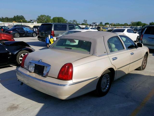 1LNHM83W8YY919503 - 2000 LINCOLN TOWN CAR C BEIGE photo 4