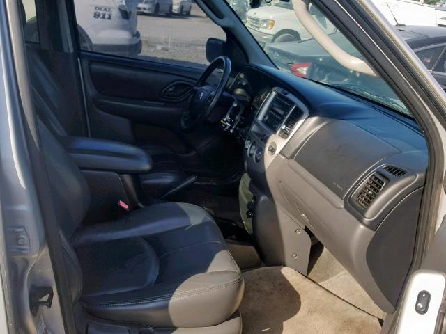 4F2CZ06104KM06129 - 2004 MAZDA TRIBUTE ES 银色 照片 5