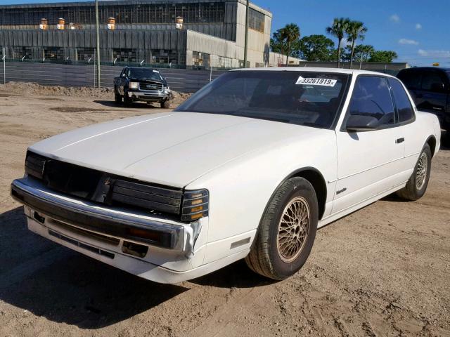 1G3EV11C3KU301878 - 1989 OLDSMOBILE TORONADO T WHITE photo 2