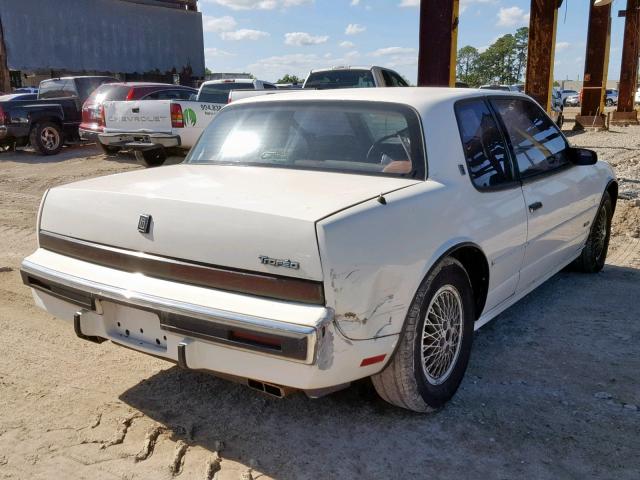 1G3EV11C3KU301878 - 1989 OLDSMOBILE TORONADO T WHITE photo 4