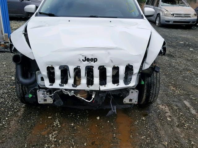 1C4PJMDS0HW562455 - 2017 JEEP CHEROKEE L WHITE photo 9