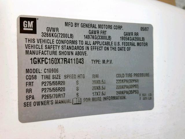 1GKFC160X7R411043 - 2007 GMC YUKON XL C WHITE photo 10