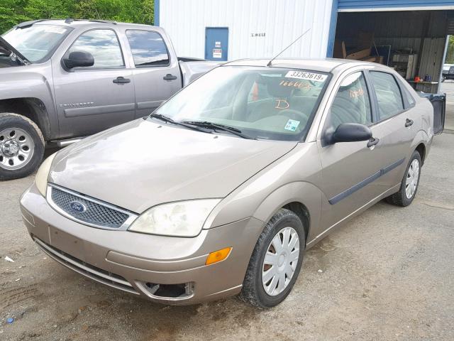 1FAFP34N85W166662 - 2005 FORD FOCUS ZX4 BEIGE photo 2