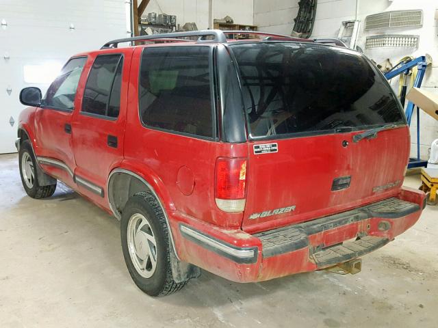 1GNDT13W9W2242420 - 1998 CHEVROLET BLAZER RED photo 3