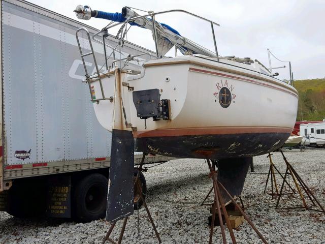 CTYK3915M83K - 1983 CCHM SAILBOAT WHITE photo 4