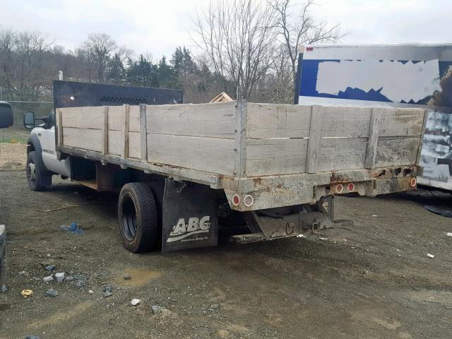 1FDAF56P56EA56673 - 2006 FORD F550 WHITE photo 3