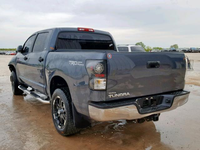 5TFEY5F11AX085550 - 2010 TOYOTA TUNDRA CRE GRAY photo 3