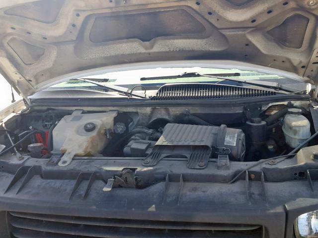 1GTHG39V551209606 - 2005 GMC SAVANA G35 WHITE photo 7