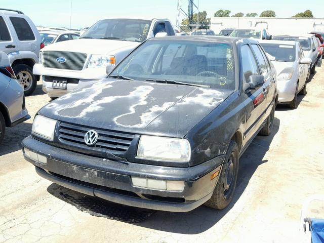 3VWRB81H6WM220766 - 1998 VOLKSWAGEN JETTA GL BLACK photo 2