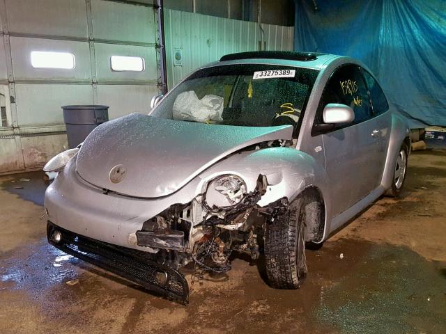3VWCF21CXXM448329 - 1999 VOLKSWAGEN NEW BEETLE ვერცხლისფერი ფოტო 2