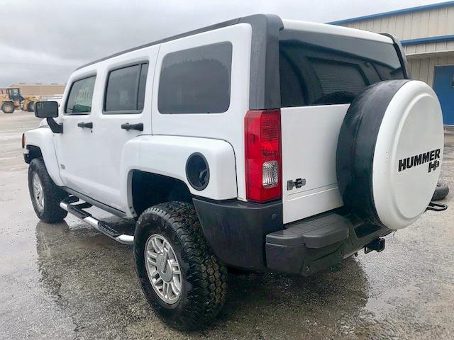 5GTEN13E698145684 - 2009 HUMMER H3 WHITE photo 3