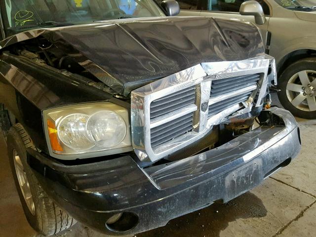 1D7HW42N45S315967 - 2005 DODGE DAKOTA SLT BLACK photo 9