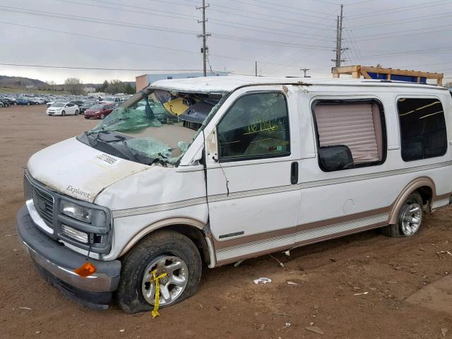 1GDFG15RX21145560 - 2002 GMC SAVANA RV WHITE photo 9