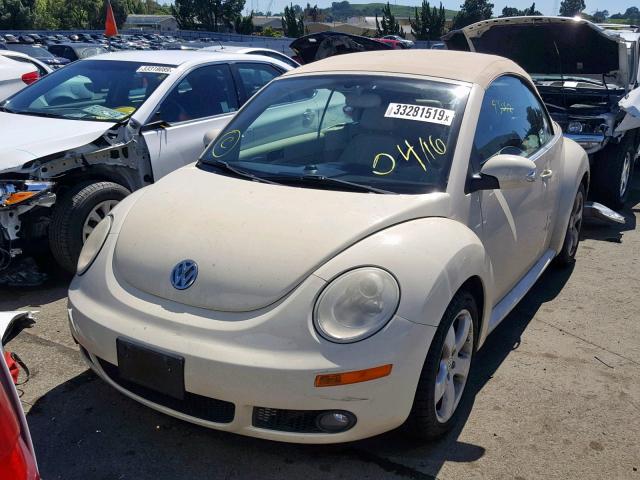 3VWSG31Y67M414611 - 2007 VOLKSWAGEN NEW BEETLE Bej foto 2