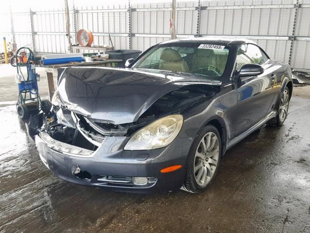 JTHFN45Y979010452 - 2007 LEXUS SC 430 GRAY photo 2