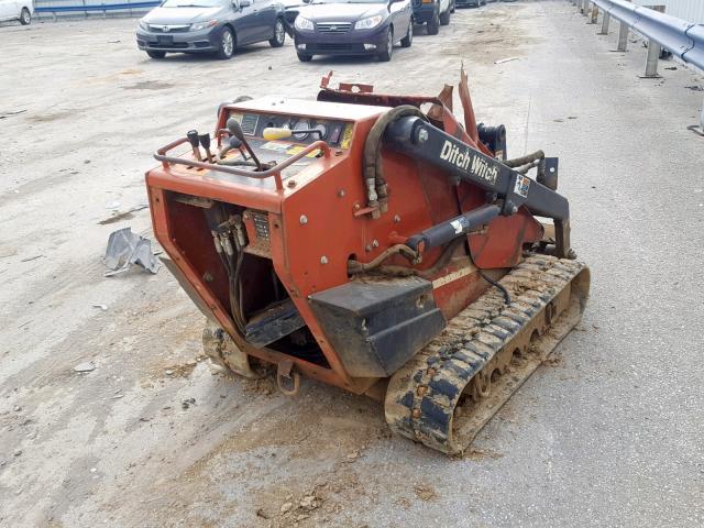 1X2590 - 2003 DITCH WITCH SK500 ORANGE photo 2