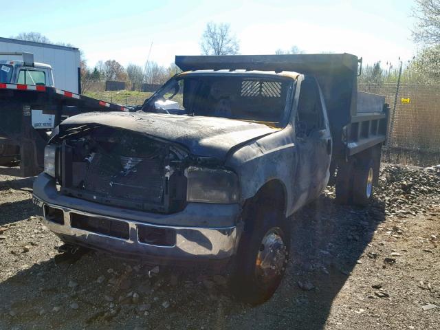 1FDAF56P25EC29421 - 2005 FORD F550 SUPER WHITE photo 2