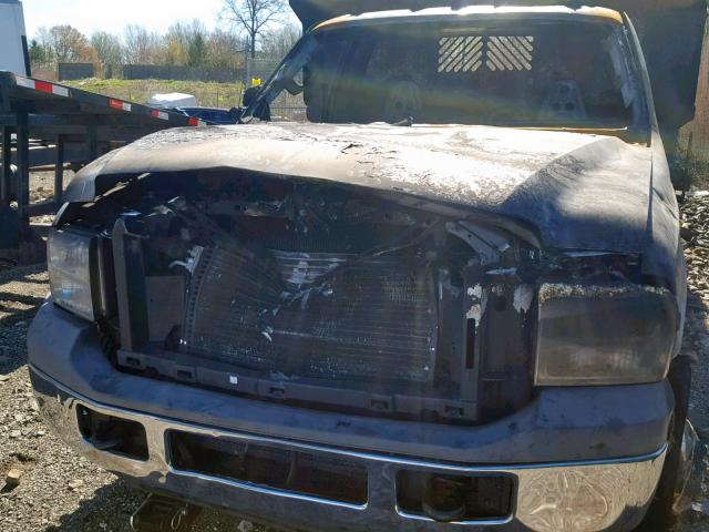 1FDAF56P25EC29421 - 2005 FORD F550 SUPER WHITE photo 9