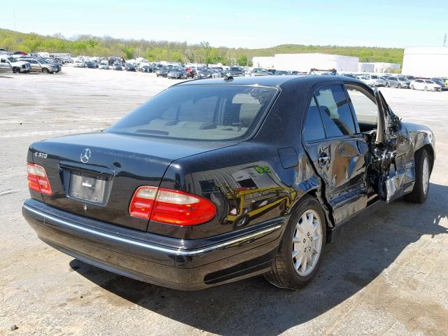 WDBJF65J7YB084212 - 2000 MERCEDES-BENZ E 320 BLACK photo 4