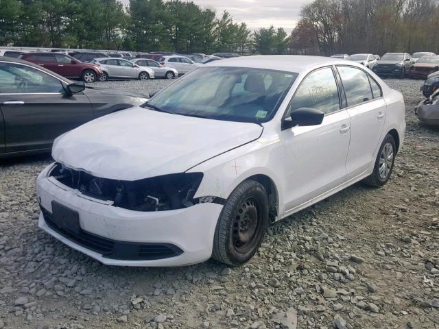 3VW2K7AJXEM207435 - 2014 VOLKSWAGEN JETTA BASE WHITE photo 2