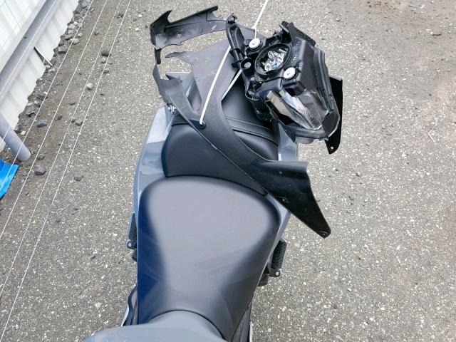 JKAEXEJ11JDA02613 - 2018 KAWASAKI EX650 J ნაცრისფერი ფოტო 6