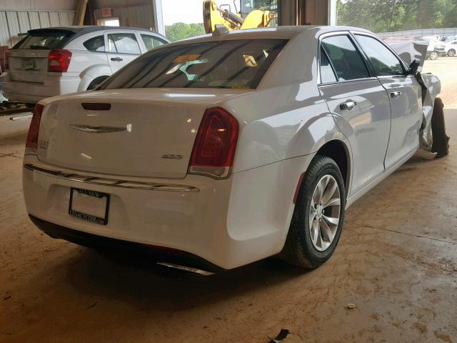 2C3CCAEG4JH137024 - 2018 CHRYSLER 300 LIMITE WHITE photo 4