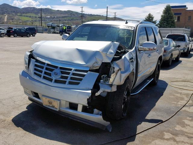 1GYS4AEF3BR257050 - 2011 CADILLAC ESCALADE SILVER photo 2