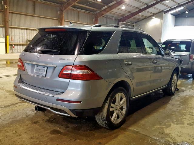 4JGDA2EB8EA327862 - 2014 MERCEDES-BENZ ML 350 BLU SILVER photo 4