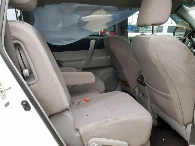 5TDBK3EH1CS172154 - 2012 TOYOTA HIGHLANDER WHITE photo 6