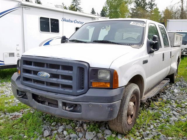 1FTWW30547EA47633 - 2007 FORD F350 SRW S WHITE photo 2