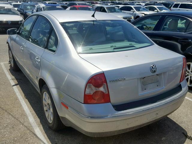 WVWPD63B43P185376 - 2003 VOLKSWAGEN PASSAT GLS SILVER photo 3