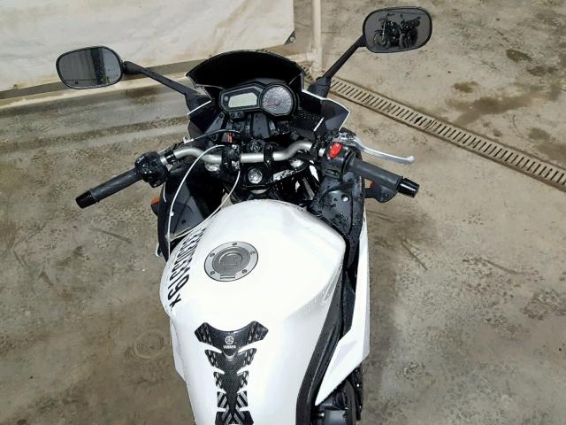 JYARJ18E99A004576 - 2009 YAMAHA FZ6 R WHITE photo 5