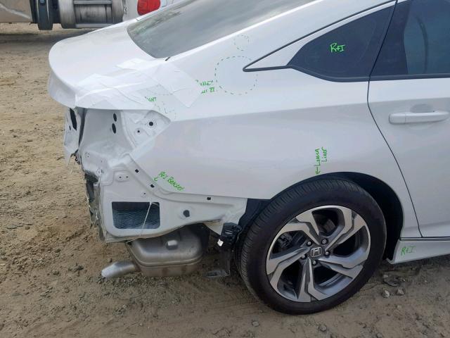 1HGCV1F69JA175716 - 2018 HONDA ACCORD EXL WHITE photo 9