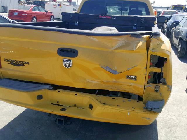 1D7HE42J46S610892 - 2006 DODGE DAKOTA SLT YELLOW photo 9