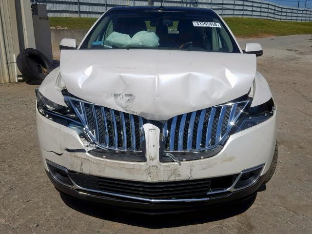 2LMDJ6JK2DBL17770 - 2013 LINCOLN MKX WHITE photo 9