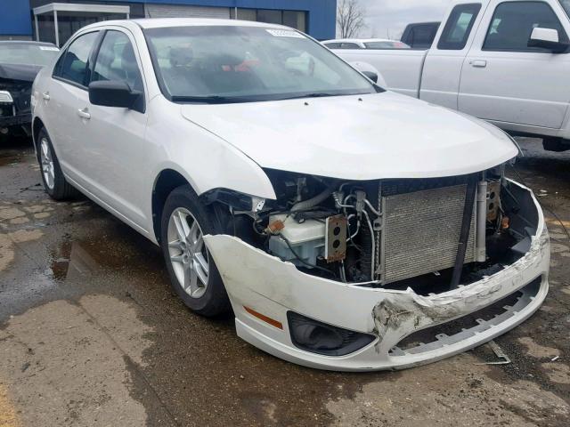 3FAHP0GA4CR105700 - 2012 FORD FUSION S WHITE photo 1